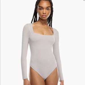 NWT! Aritzia Babaton Contour Long Sleeve Bodysuit